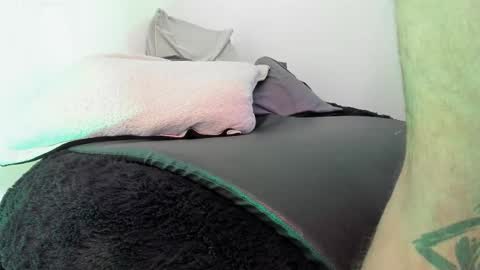 Snapshot of sebastianortizm chatting on 02.09.25 Lucian Sinclair online show from 02.09.25