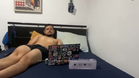 Snapshot of sebaz044 chatting on 10.18.25 sebaz044 online show from 10.18.25