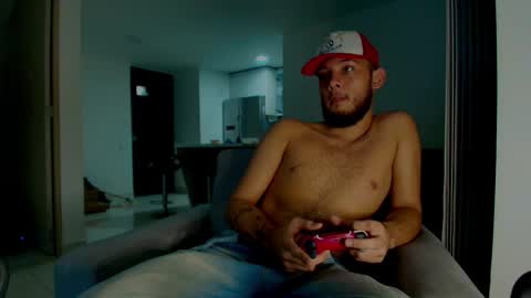 Snapshot of sebolaz chatting on 10.04.25 ryan miller online show from 10.04.25