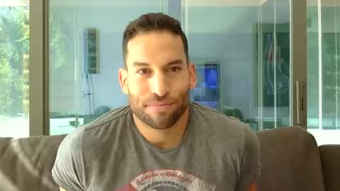 Snapshot of sebroyce chatting on 05.29.26 Sebastian Royce online show from 05.29.26
