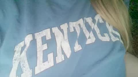 Snapshot of secret18slaveanon chatting on 02.12.25 Sunny online show from 02.12.25