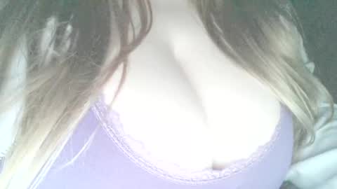 Snapshot of secret18slaveanon chatting on 03.04.25 Sunny online show from 03.04.25