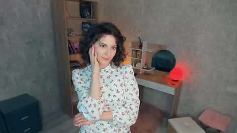 Mia online show from 05.18.26