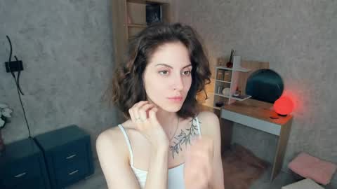 Mia online show from 05.22.26