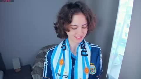 Mia online show from 07.15.26