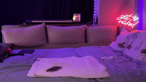 Secret Lovers online show from 06.05.26