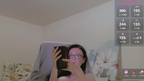 Snapshot of secretmistress01 chatting on 05.22.26 Mariot Mery for short ..never call me PET NAMES in FREECHAT mom momy baby or sweety online show from 05.22.26