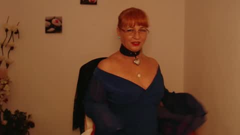 Snapshot of secretrosemary chatting on 12.01.24 SecretRosemary online show from 12.01.24