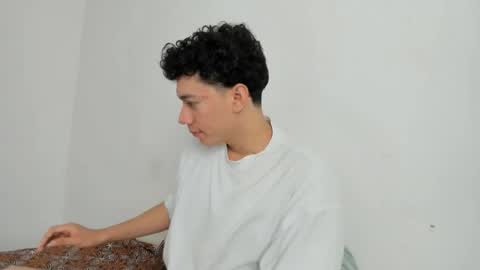 Snapshot of seder_4 chatting on 06.20.26 Sebas online show from 06.20.26