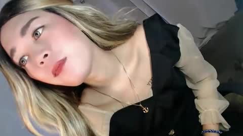 Snapshot of seducing_angela chatting on 09.15.25 seducing_angela online show from 09.15.25