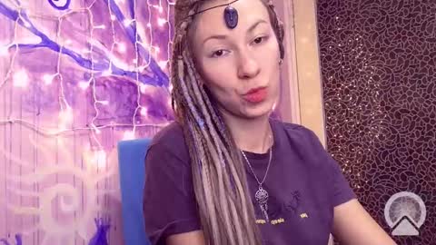 Helen online show from 12.04.24