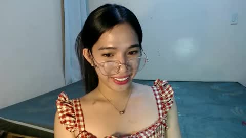 Snapshot of seductive_abia chatting on 04.23.26 JUST CALL ME ABIA online show from 04.23.26