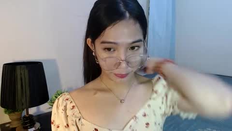 Snapshot of seductive_abia chatting on 04.26.26 JUST CALL ME ABIA online show from 04.26.26
