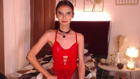 Maxien online show from 02.13.25