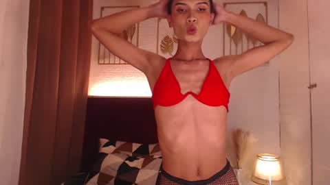 Maxien online show from 02.14.25