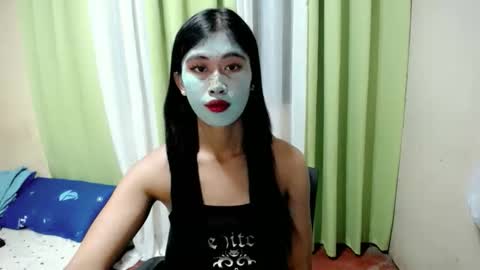Snapshot of seductive_monicaxxx chatting on 05.26.26 NIK online show from 05.26.26