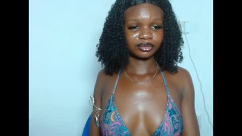 Snapshot of seductive_sugar247 chatting on 04.18.26 seductive_sugar247 online show from 04.18.26