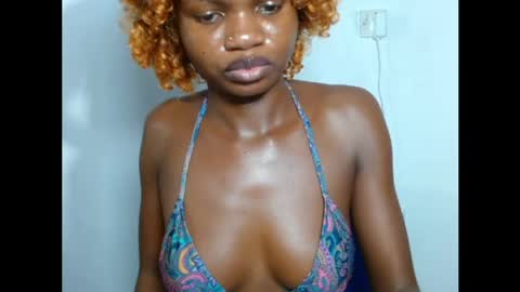Snapshot of seductive_sugar247 chatting on 04.24.26 seductive_sugar247 online show from 04.24.26
