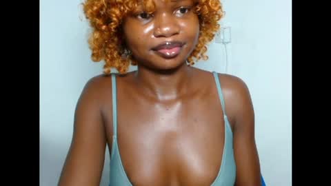 Snapshot of seductive_sugar247 chatting on 04.25.26 seductive_sugar247 online show from 04.25.26