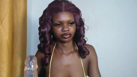 Snapshot of seductive_sugar247 chatting on 05.18.26 seductive_sugar247 online show from 05.18.26