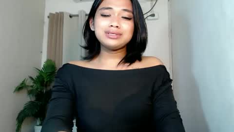Snapshot of seductivedeluxe69 chatting on 05.15.26 Deluxe online show from 05.15.26