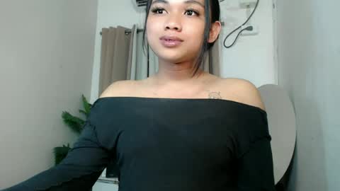 Snapshot of seductivedeluxe69 chatting on 06.30.26 Deluxe online show from 06.30.26