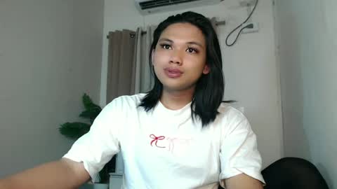 Snapshot of seductivedeluxe69 chatting on 07.22.26 Deluxe online show from 07.22.26