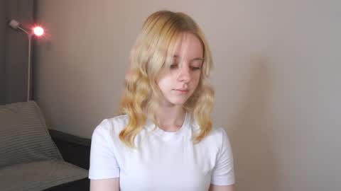 Snapshot of seebunny chatting on 06.01.26 See Its honey bunny im Lana online show from 06.01.26