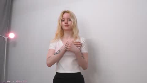 Snapshot of seebunny chatting on 07.28.26 See Its honey bunny im Lana online show from 07.28.26