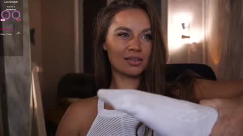 Snapshot of seemysoul chatting on 11.15.25 seemysoul online show from 11.15.25