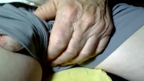 Snapshot of seeus24 chatting on 11.04.25 seeus24 online show from 11.04.25