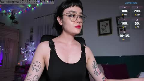 Snapshot of segismunda chatting on 12.27.24 Luciana online show from 12.27.24