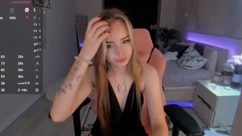 Lucia Lucy online show from 06.17.26