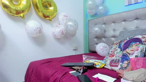 Snapshot of selena_castillo chatting on 01.28.25 Selena online show from 01.28.25