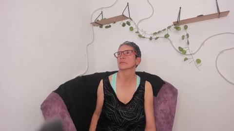 Selena online show from 11.19.25