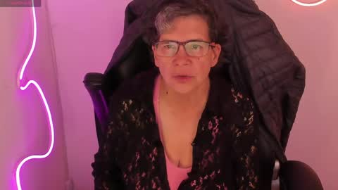 Selena online show from 04.14.26