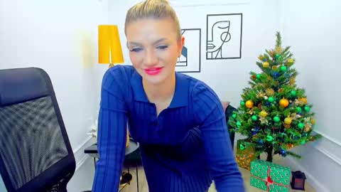 selenaemoore online show from 12.20.25