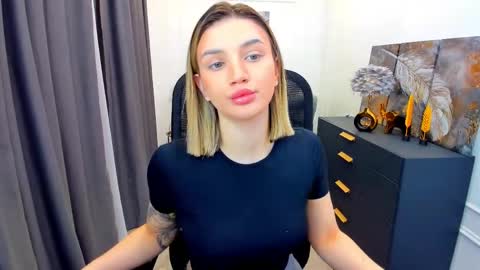 selenaemoore online show from 03.25.26