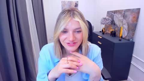 selenaemoore online show from 05.08.26