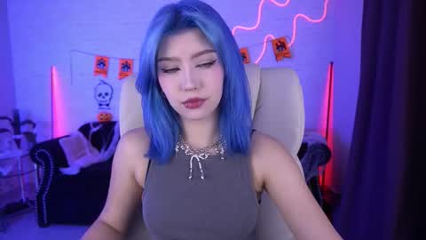 selenairis online show from 10.31.25