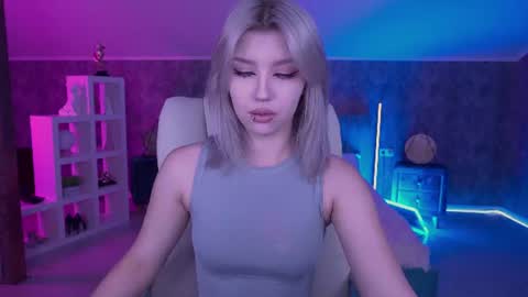 selenairis online show from 06.25.26