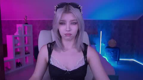 selenairis online show from 06.26.26