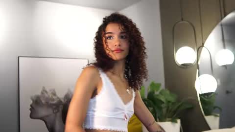Snapshot of selene_mous chatting on 06.26.26 Selene online show from 06.26.26