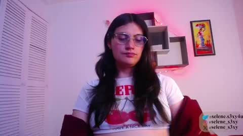 Snapshot of selene_s3xy chatting on 03.20.26 selene_s3xy online show from 03.20.26