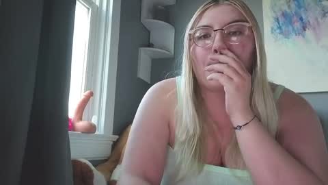 Selene online show from 04.16.26