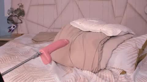 Selenee online show from 02.23.25