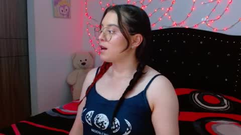 Selene G  online show from 11.20.25