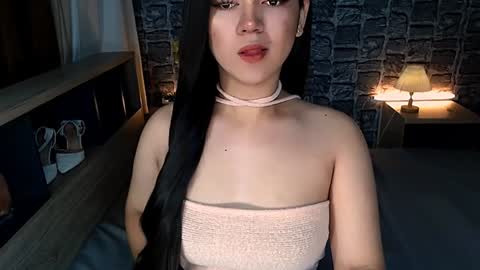 Snapshot of selenesantiago chatting on 01.27.25 joan online show from 01.27.25