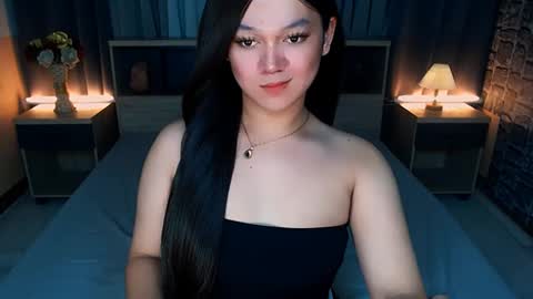 Snapshot of selenesantiago chatting on 02.12.25 joan online show from 02.12.25