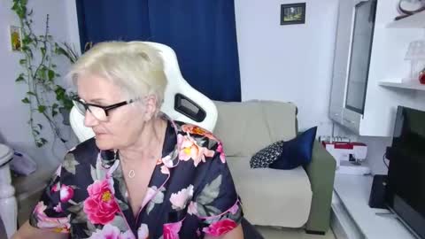 Selenna online show from 04.13.26